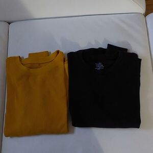 TIME AND TRU Brand Gold and Blue Crewneck Thermal Tops. Women's Size MEDIUM.